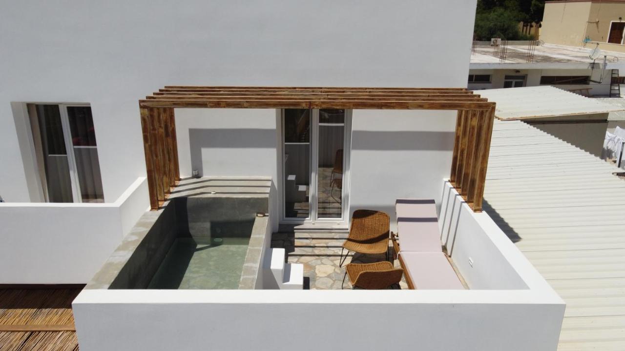 Aellia Hotel & Suites Leros Lakkíon Exteriör bild