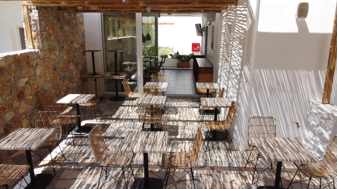 Aellia Hotel & Suites Leros Lakkíon Exteriör bild