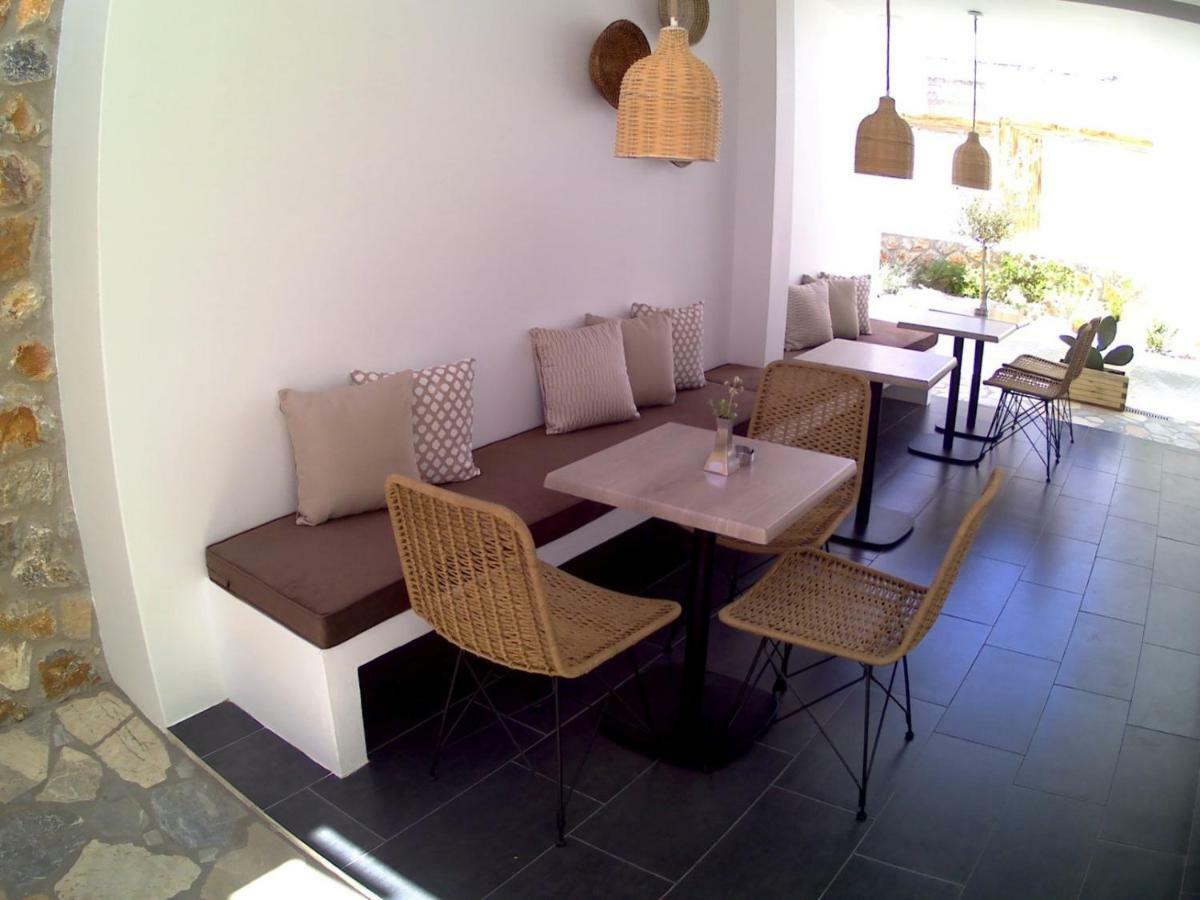 Aellia Hotel & Suites Leros Lakkíon Exteriör bild